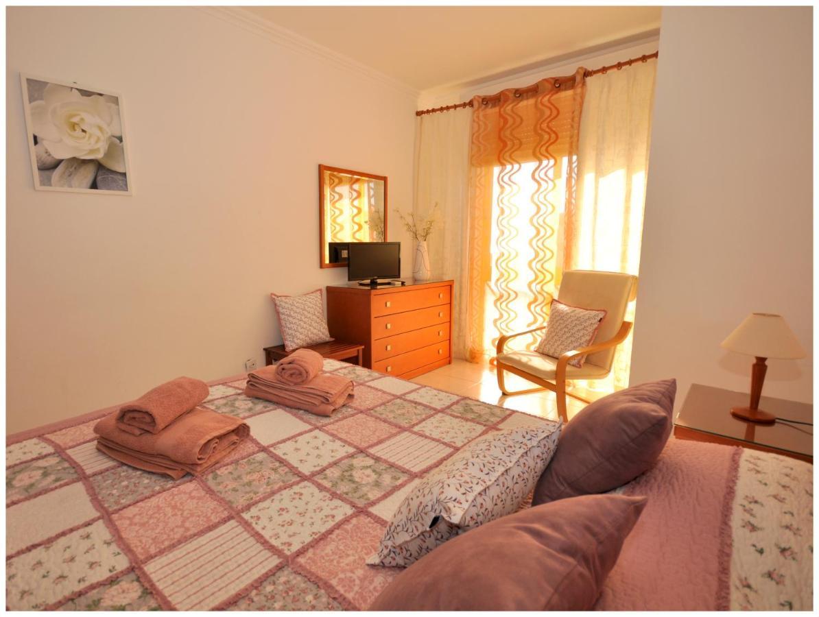 Apartamentos Capitolina Quarteira Luaran gambar