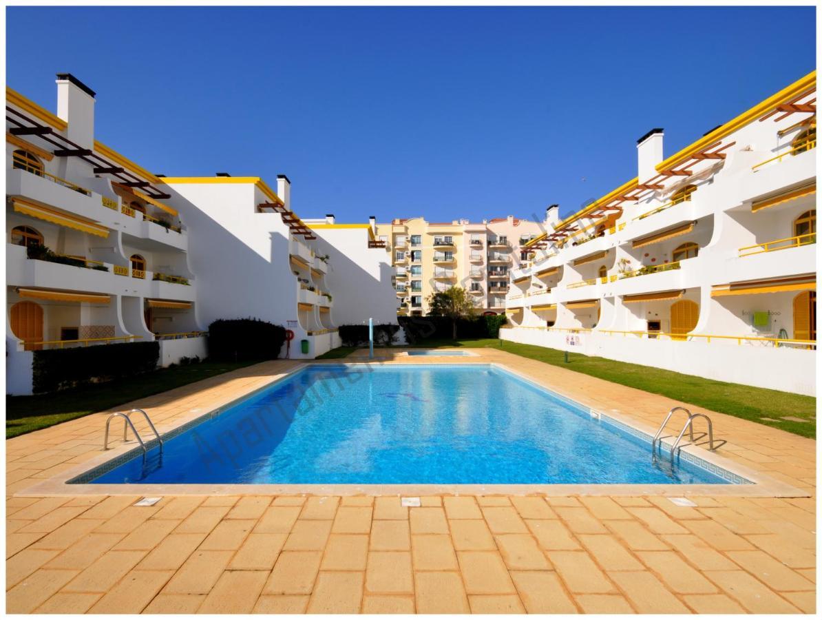 Apartamentos Capitolina Quarteira Luaran gambar