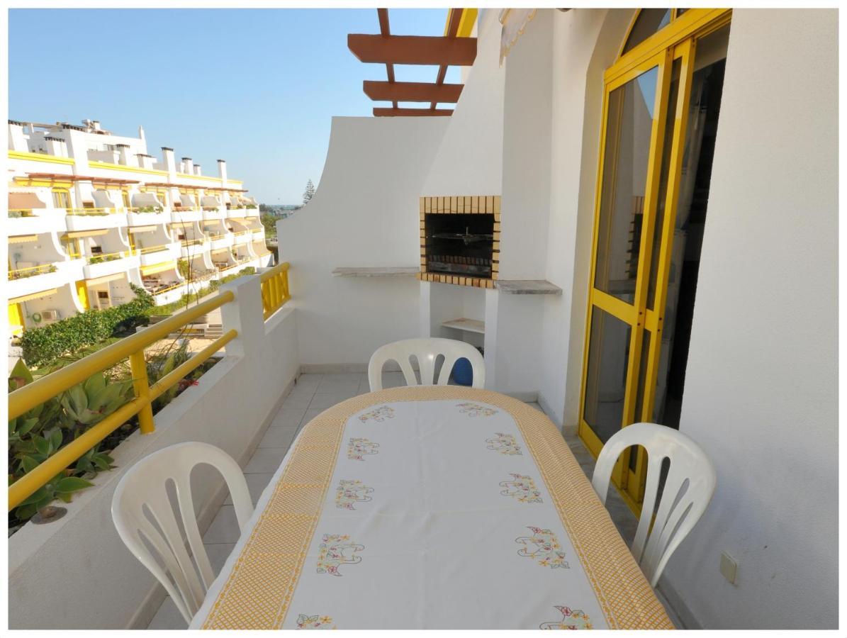 Apartamentos Capitolina Quarteira Luaran gambar