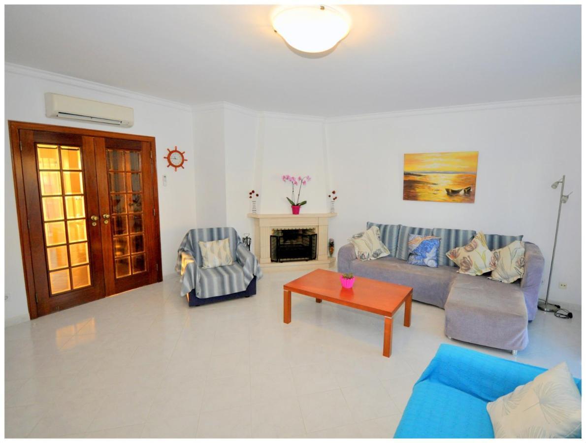 Apartamentos Capitolina Quarteira Luaran gambar