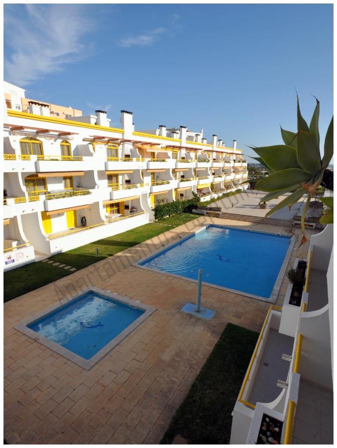 Apartamentos Capitolina Quarteira Luaran gambar